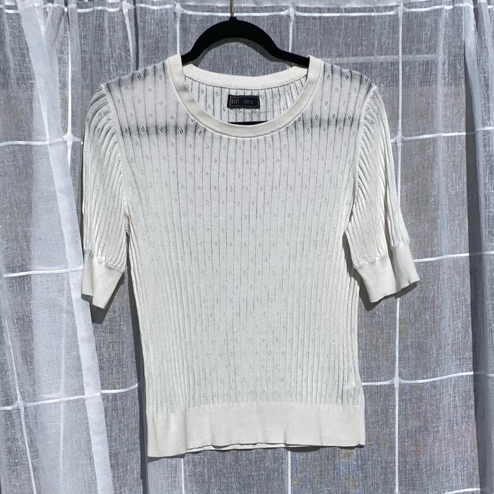 GAP Small Petite Short Sleeve Sweater